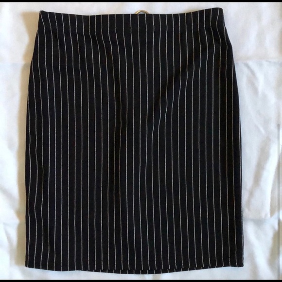 2 for $20! Black and white pin stripe set! - Picture 4 of 4